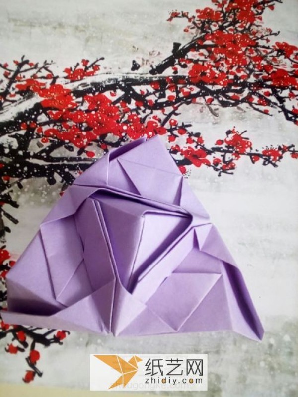 Make nice and beautiful handmade lanterns for the Lantern Festival. Use origami bouquets to DIY lanterns.