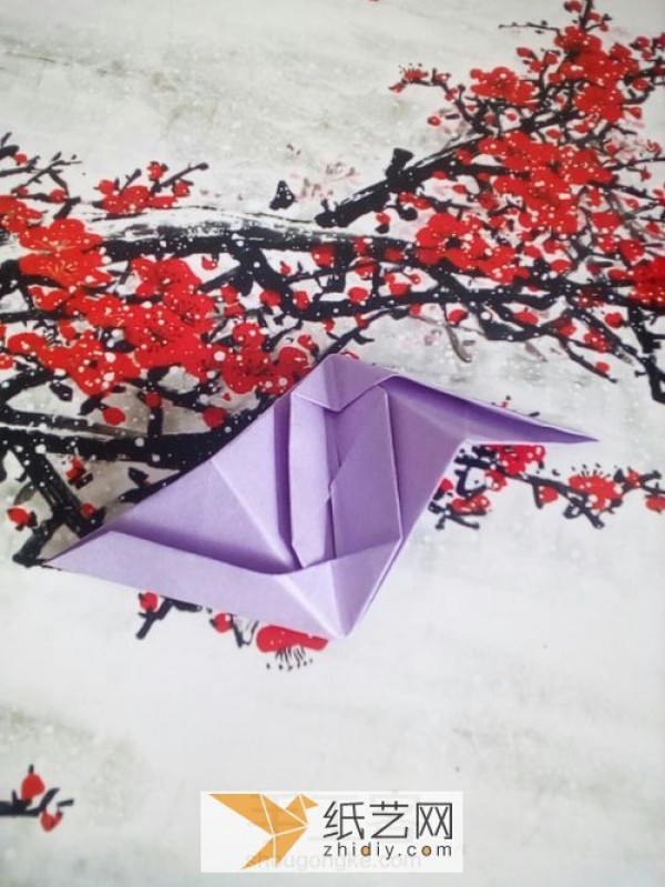 Make nice and beautiful handmade lanterns for the Lantern Festival. Use origami bouquets to DIY lanterns.