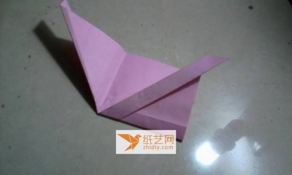 Simple origami fish folding method