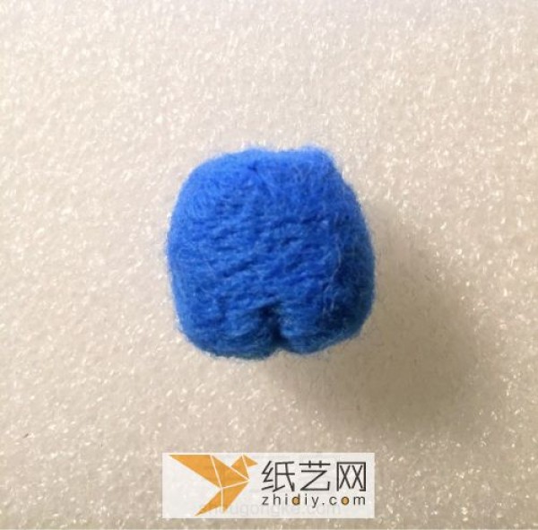 Detailed tutorial illustration of making a Doraemon doll made of wool felt as a Mid-Autumn Festival gift