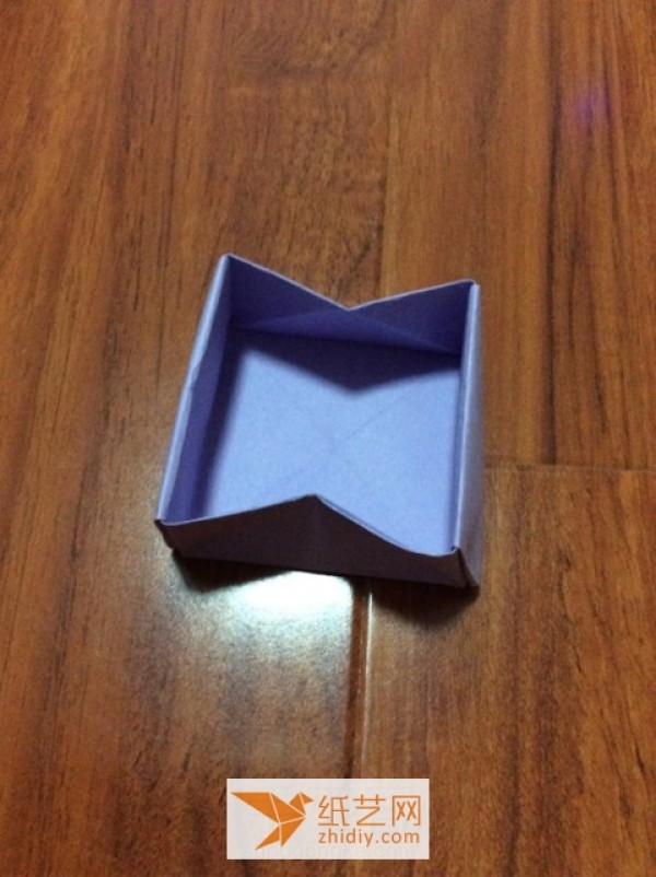 Tutorial on how to make a simple origami box that is convenient for your life. It’s too simple to use as a garbage storage box.