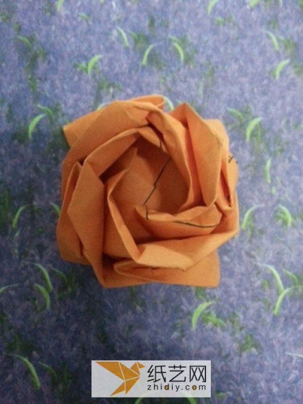 A comprehensive guide to making paper roses - Miyazaki Rose Illustrations and Step-by-Step Tutorials