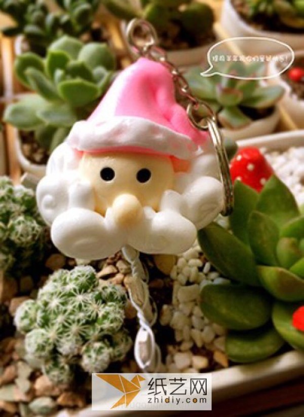 Cute ultra-light clay Santa Claus keychain can also be a cute Christmas gift