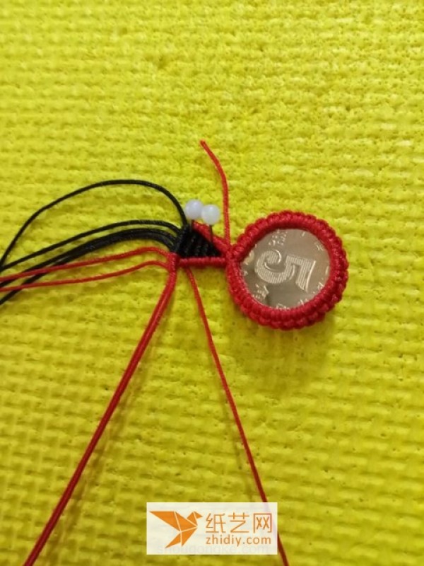 Tutorial on making hand-knitted Ali mobile phone chain as a New Year gift