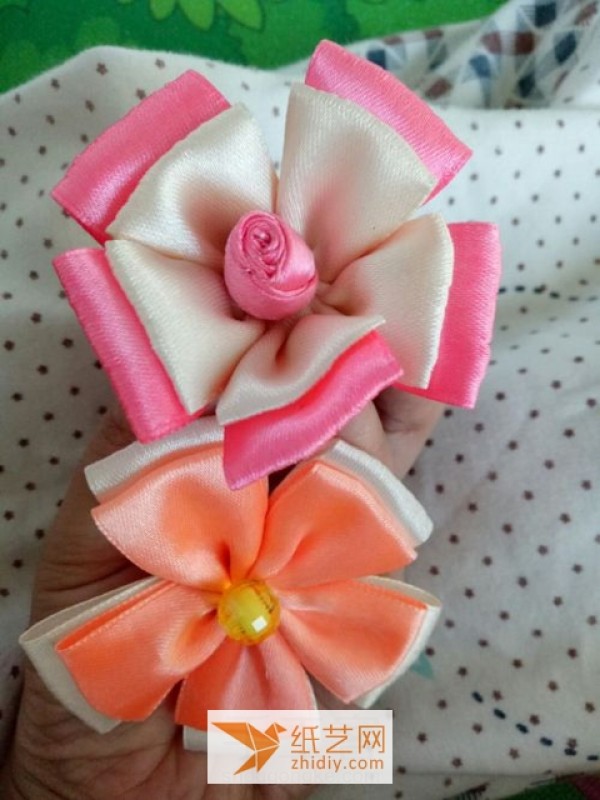 How to make a beautiful and simple ribbon flower Mother’s Day gift