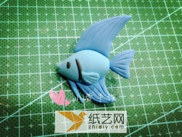 How to make Finding Nemo fish with ultra-light clay. Prepare an underwater world as a Teacher’s Day gift.