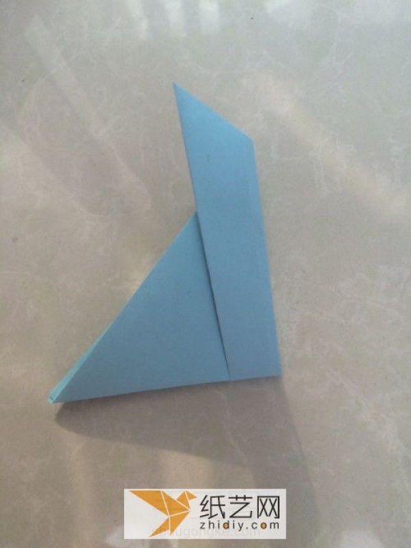 How to fold origami tropical fish for children. Teach you how to make origami fish by hand.