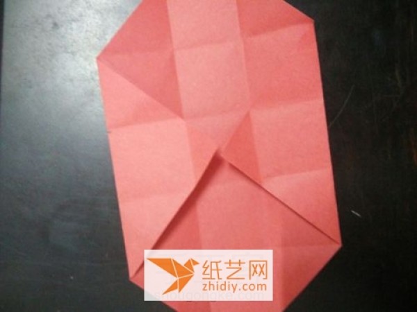 A little creativity creates a splicable origami box