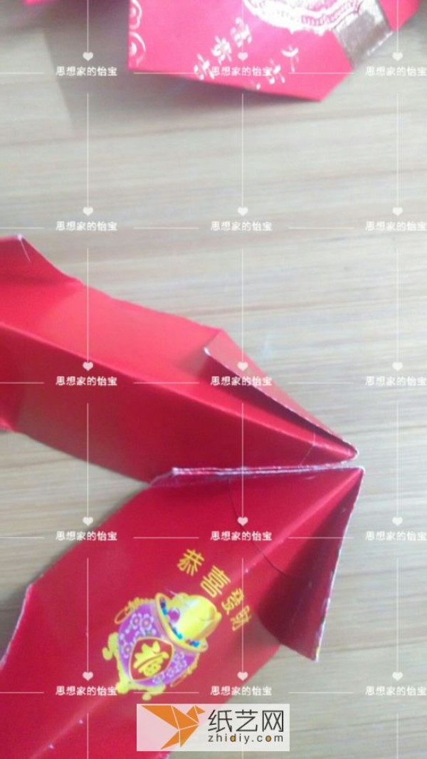 Turn waste into treasure during the New Year red envelopes and make new year decorations with surplus every year.