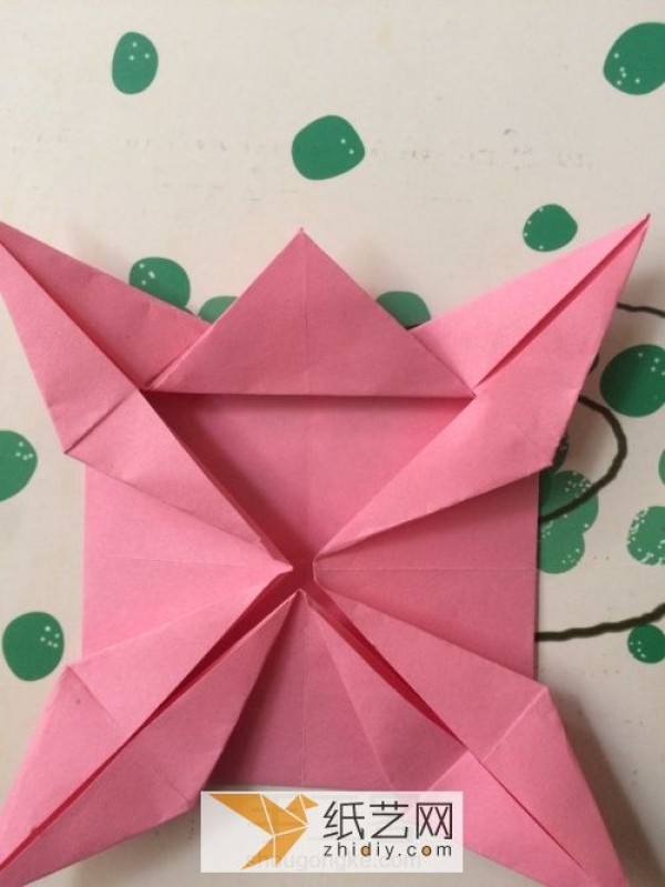 Teach you how to fold interesting paper tops!