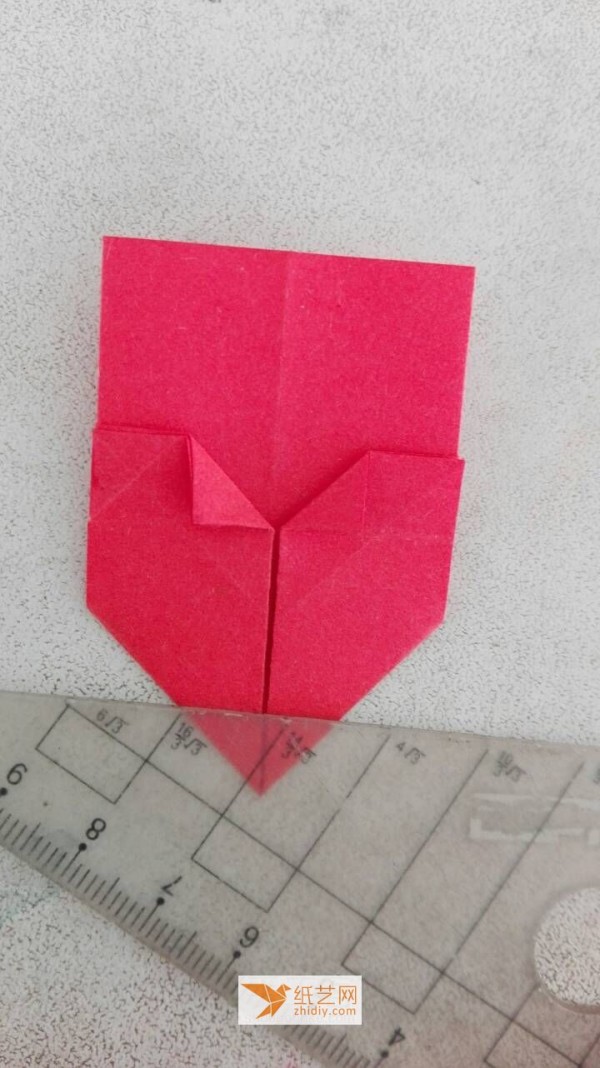 A practical tutorial for origami heart bookmarks