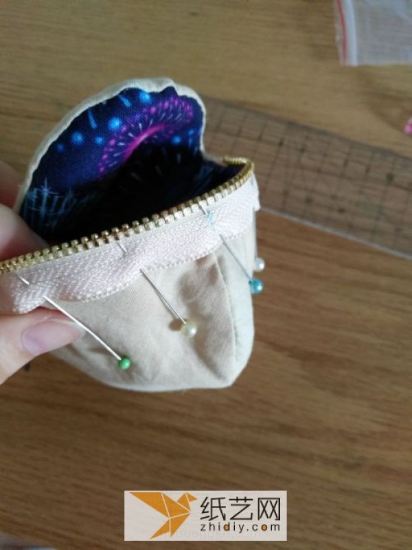 Tutorial on making a small goldfish coin purse as a New Year gift