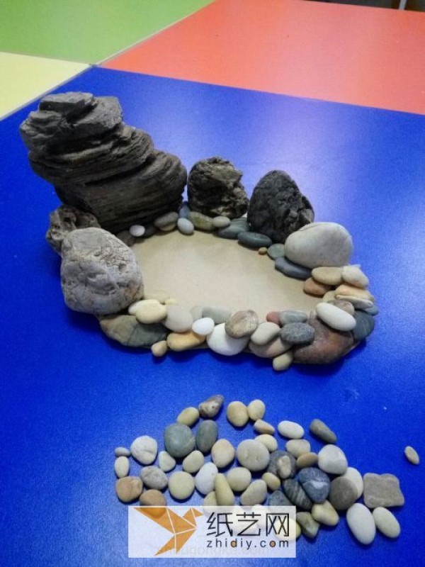 How to turn cobblestones into treasures and make handicrafts? Beautiful rockery made of pebbles as a Father’s Day gift