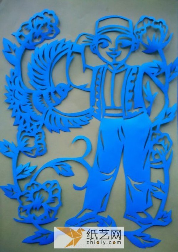 Tutorial on how to make ethnic minority window decorations with folk paper-cutting