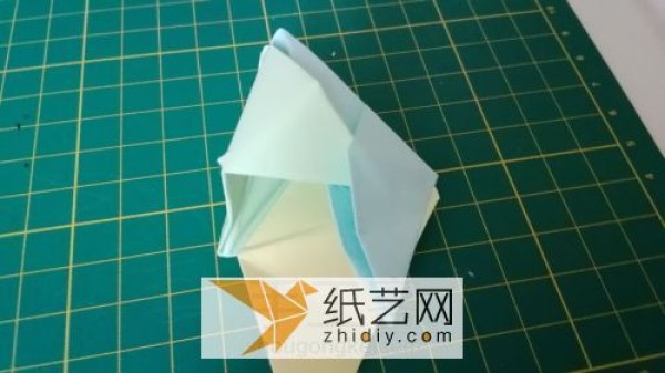 Cute origami rice dumplings, a small decoration for the Dragon Boat Festival