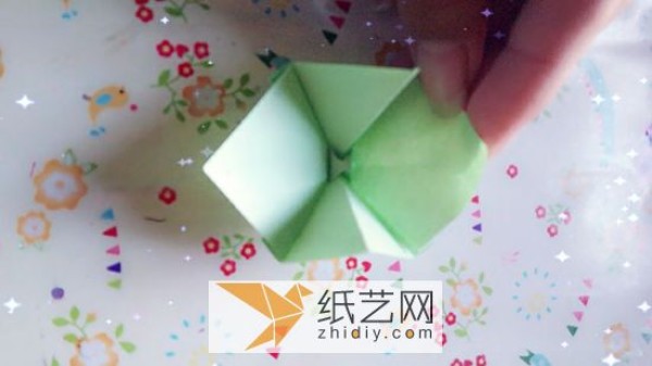 Illustrated tutorial on origami butterfly box How to make a creative storage box