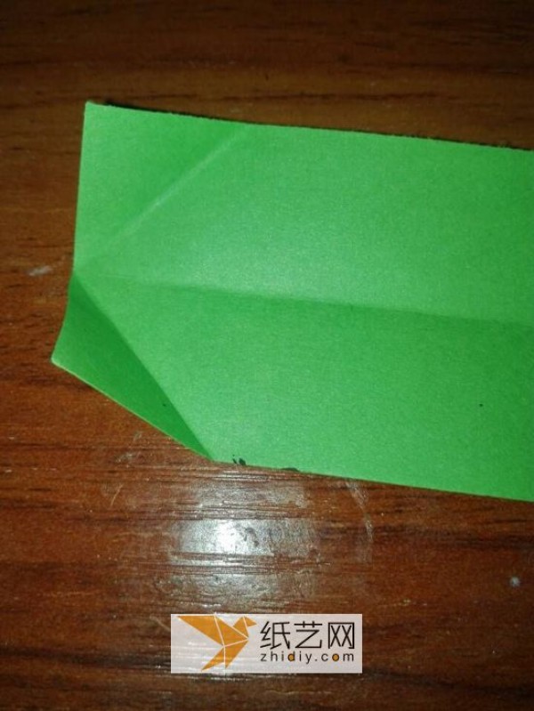 How to fold and make a simple handmade origami gift box. How to make an origami box with a bow.