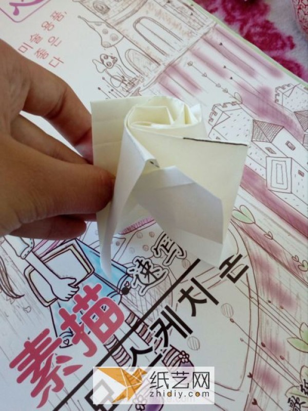 Detailed production method of beautiful handmade origami roses for Valentines Day gift