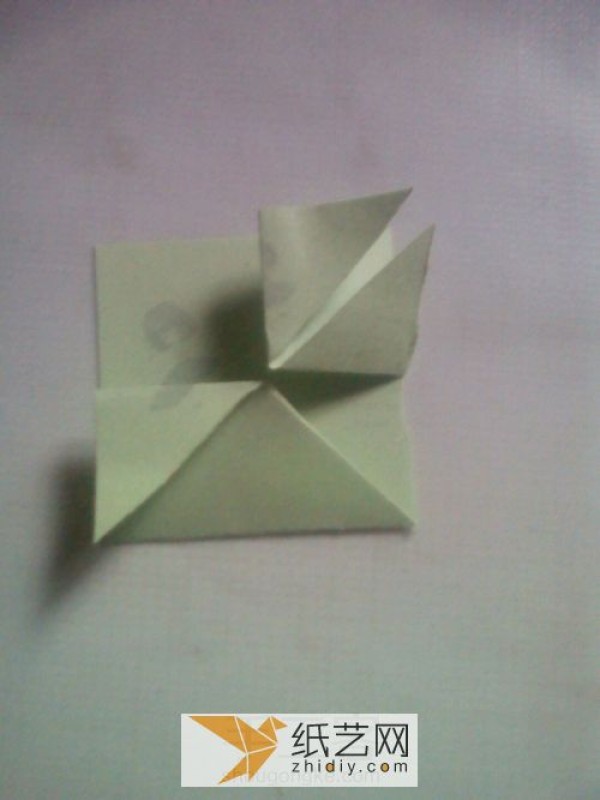 How to make origami lucky charms as gifts for friends