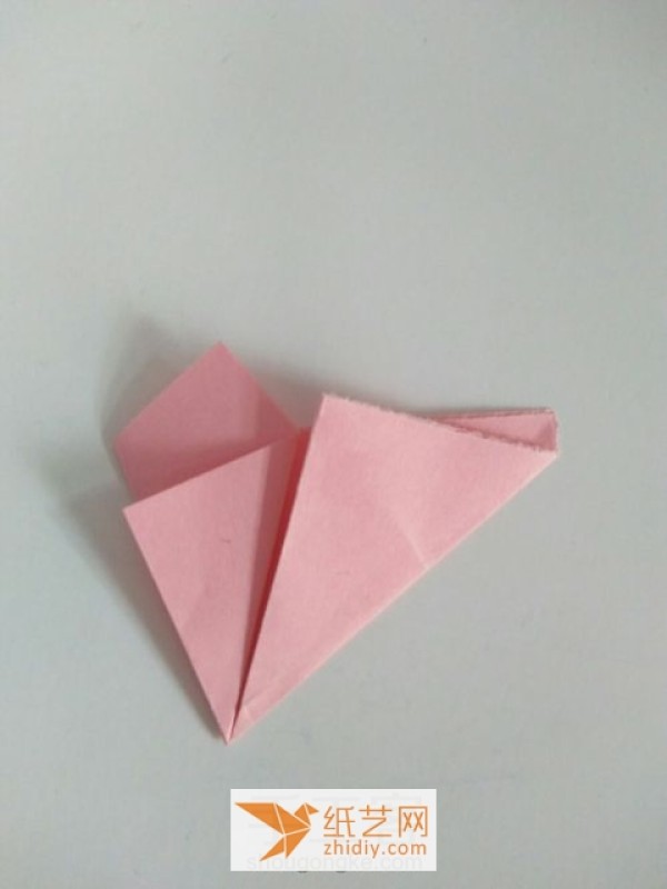 Want this five-pointed star origami box? Let’s watch the tutorial