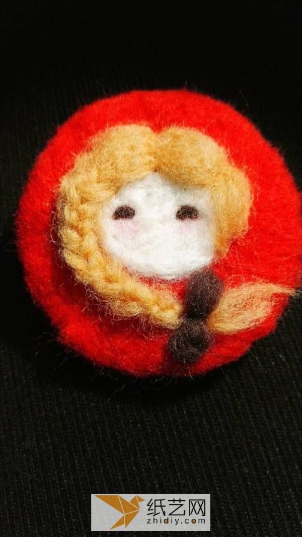 Basic tutorial on how to make wool felt brooch. Handmade cute wool felt brooch for little girl.