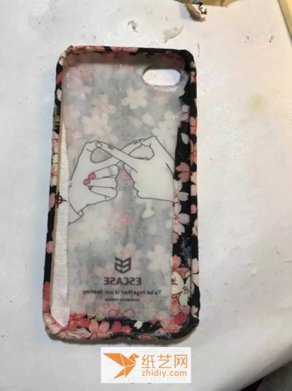 Tutorial on how to turn old mobile phone cases into treasure and transform them into new mobile phone cases