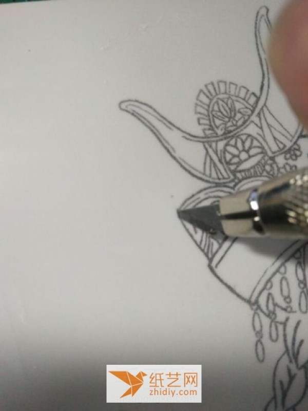 Want to know how rubber stamps with complex lines are made?