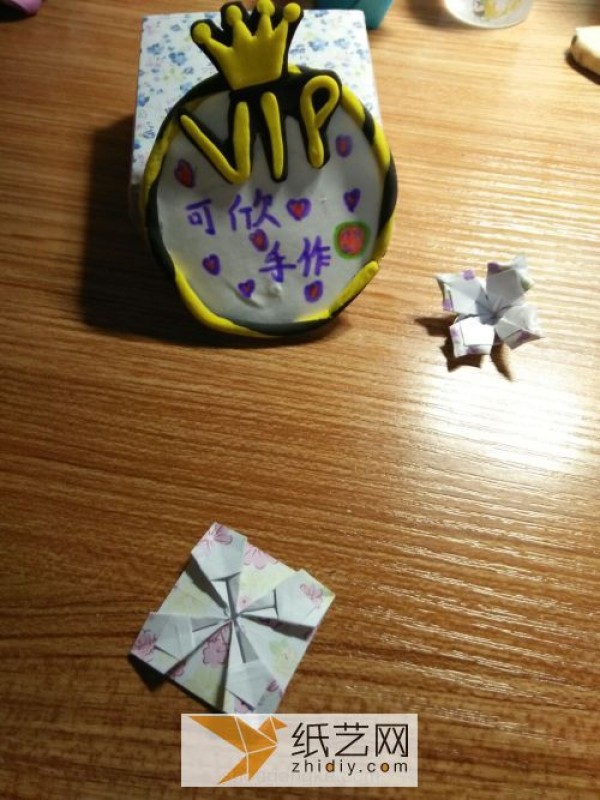 I heard that if you learn to make origami four-leaf clover paper flowers, you will become lucky! (change)