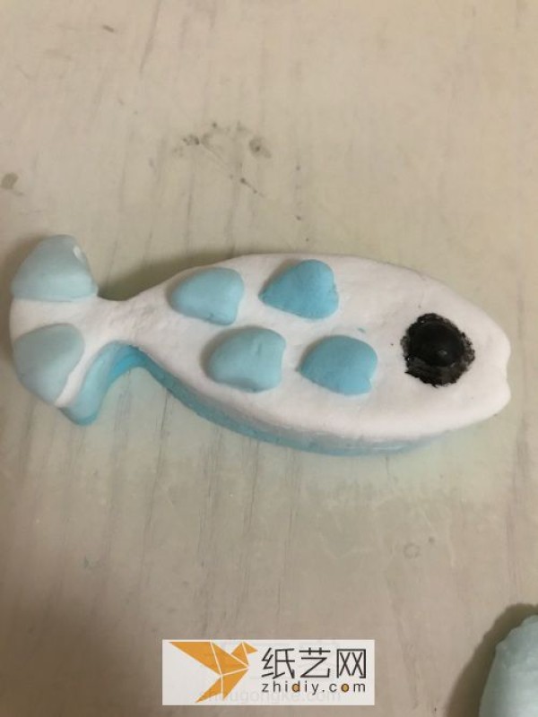 Tutorial on birthday gift of cute little fish cake made from super light clay