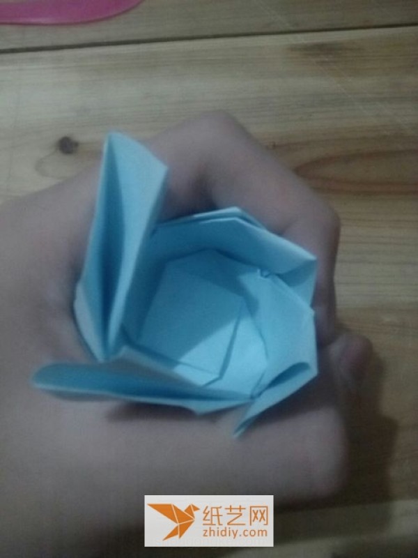 Tutorial on how to make an improved origami Kawasaki rose Valentines Day gift