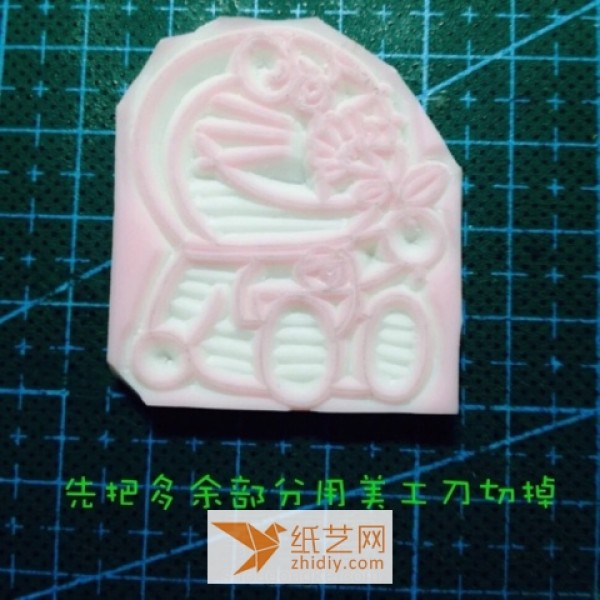 A step-by-step tutorial on how to make a Doraemon rubber stamp