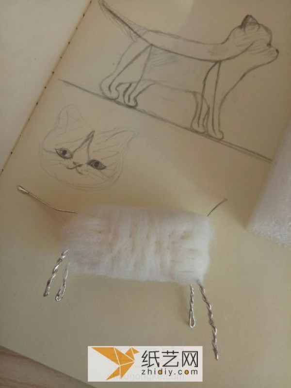 Complete illustrated tutorial for making a wool felt kitten. How to make a cute kitten from wool felt.