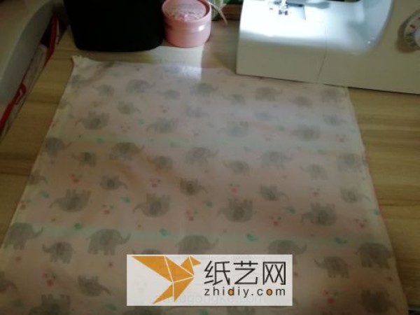 Tutorial on making handmade fabric pillowcases for baby memory pillows. A Mid-Autumn Festival gift for your baby.