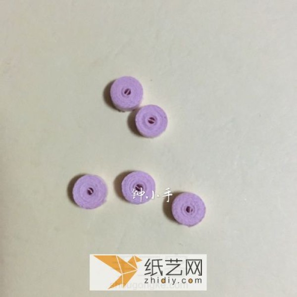 Manual tutorial on paper quilling peach blossom tree Introduction to basic paper quilling tutorial