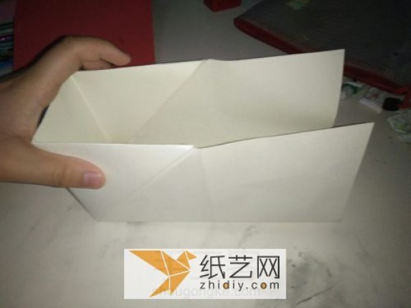 Small and simple origami boxes and gift boxes can also be made like this