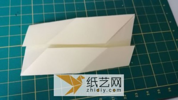 Cute origami rice dumplings, a small decoration for the Dragon Boat Festival