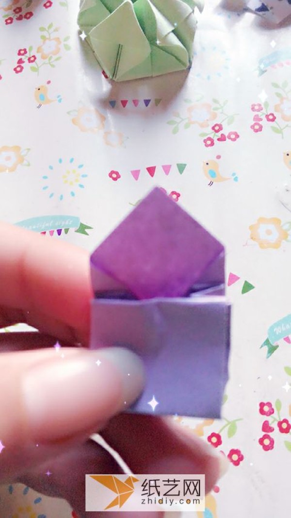 How to fold a simple origami bag. Manual illustrated tutorial teaches you cute origami.