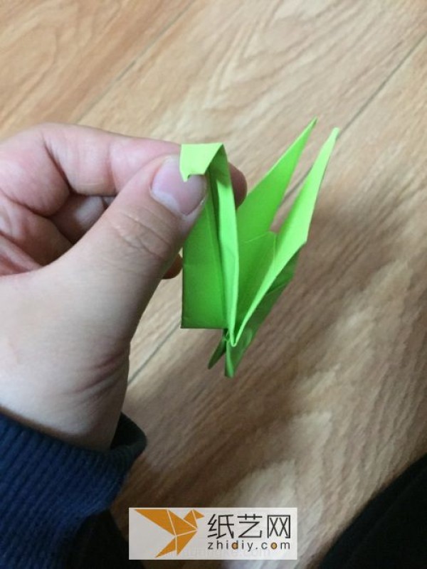 Classic origami is indispensable without the origami paper crane