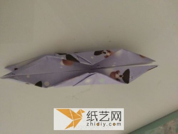 Think of origami paper cranes as a handmade gift for 520 Valentine’s Day