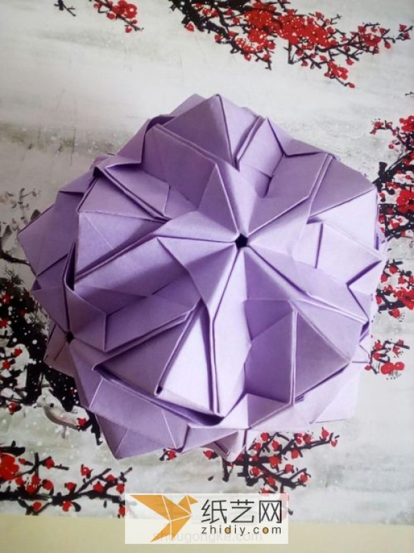 Make nice and beautiful handmade lanterns for the Lantern Festival. Use origami bouquets to DIY lanterns.