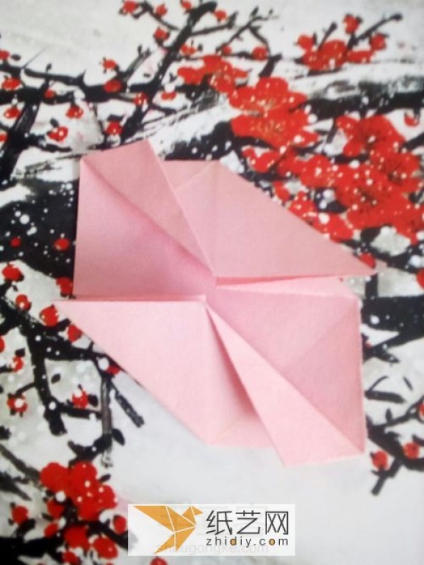 Tutorial on new handmade origami lanterns for the Lantern Festival. Use origami bouquets to make exquisite three-dimensional lanterns.