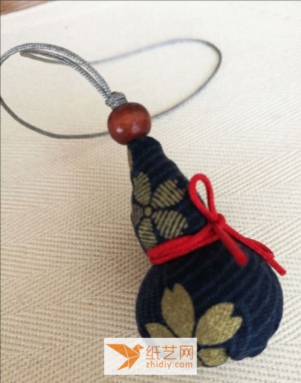 Handmade Ping An small hoist car pendant New Year gift