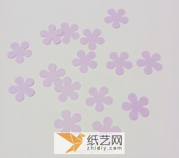 Handmade paper flower tutorial of the everlasting flower hyacinth. Actual pictures teach you how to make paper flowers.