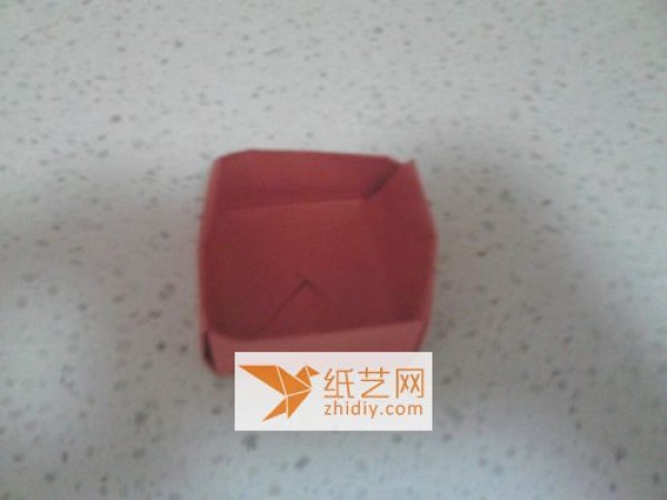 Detailed origami tutorial for handmade origami maple leaf box for Teachers Day