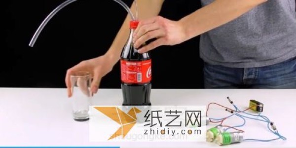 Turn waste into treasure and make an attractive drink machine craft for kids