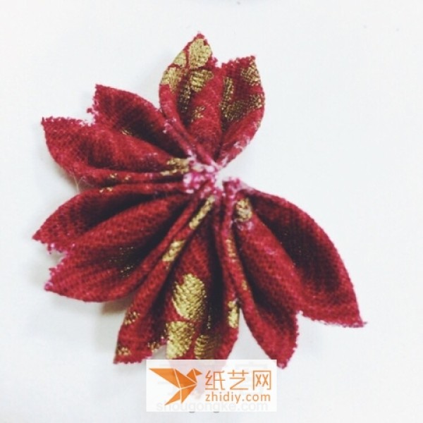 Tutorial for making fabric flower hair ties for Christmas gifts