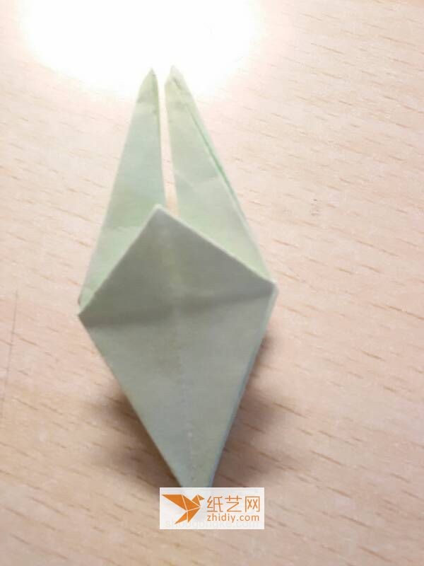 Very useful origami lily making tutorial