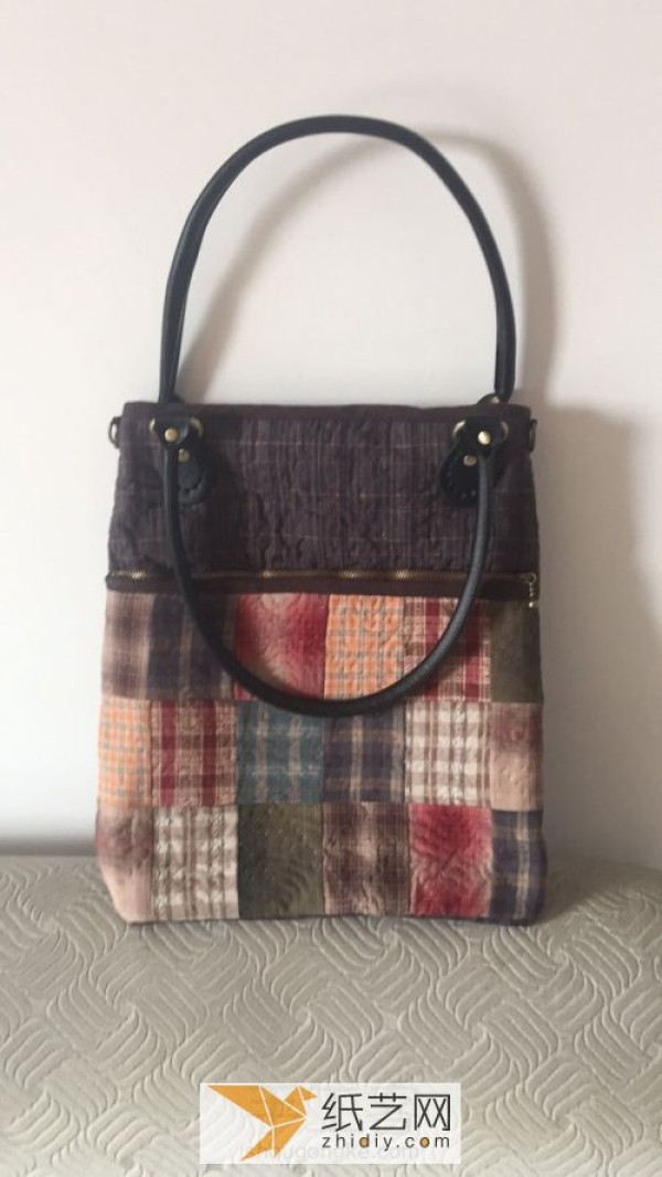 Practical and beautiful patchwork fabric handbag for Mother’s Day gift