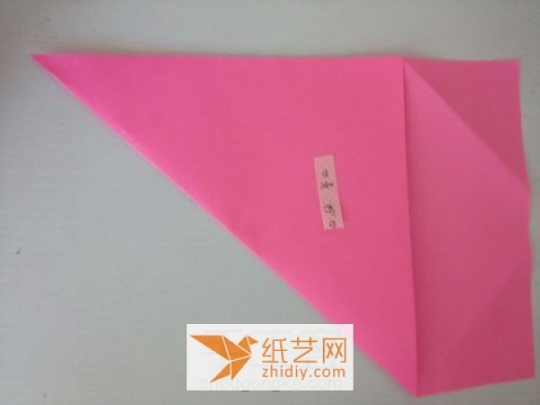 Tutorial on making origami envelopes with origami leaves, great for holding Teacher’s Day greeting cards