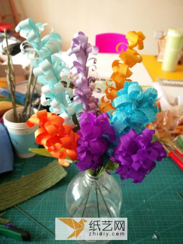 Simple paper art flower hyacinth production for childrens art class handicrafts